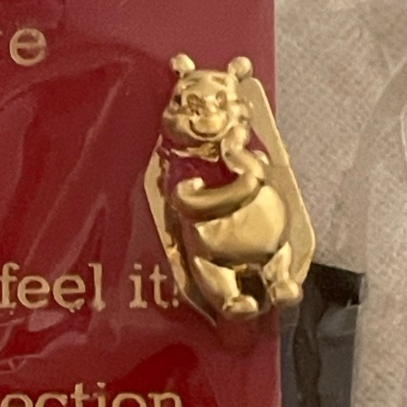 Disney Winnie The Pooh Charm - Picture 1 of 3